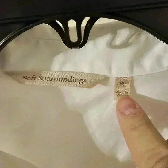 Soft Surroundings White Soft Long Sleeve Button Down Size Petite L - Picture 3 of 7